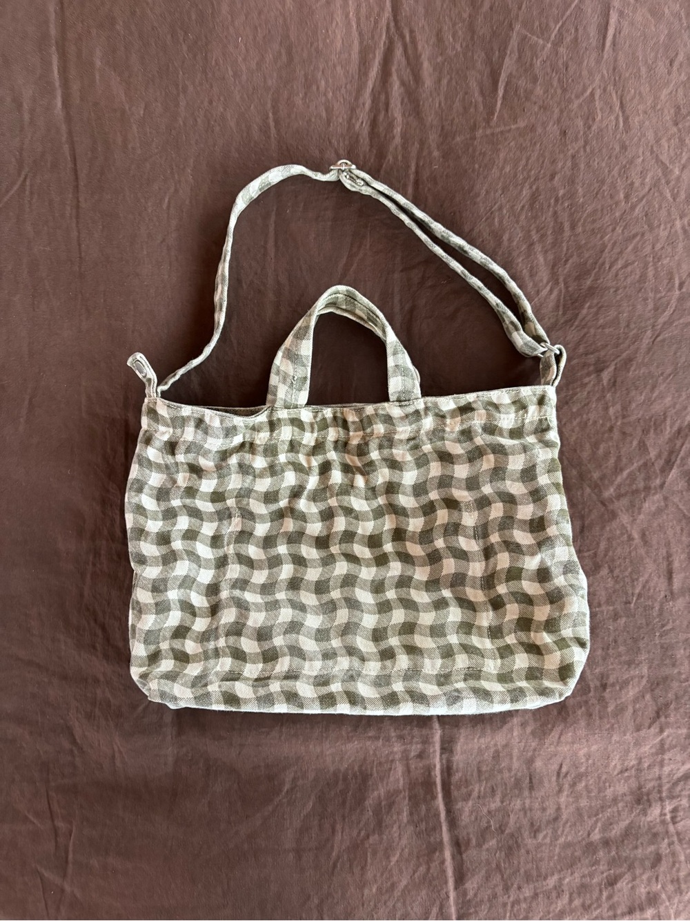 BAGGU Moss Wavy Gingham Zip-Top Horizontal Duck Bag